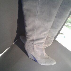 Pour la Victorie Gray Suede High Wedge Boots